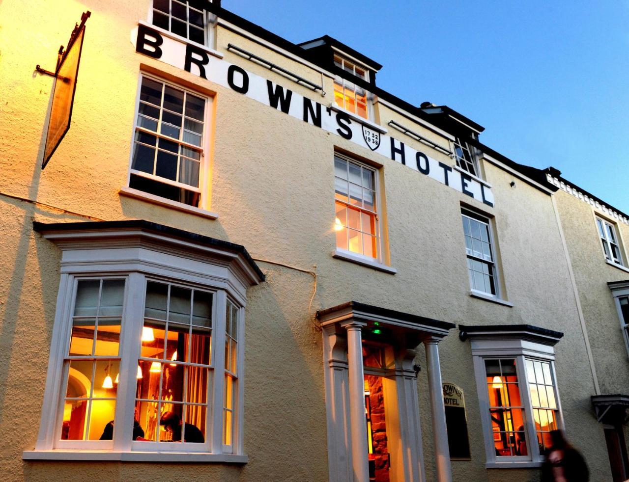 The Brown'S Hotel Laugharne Exteriér fotografie